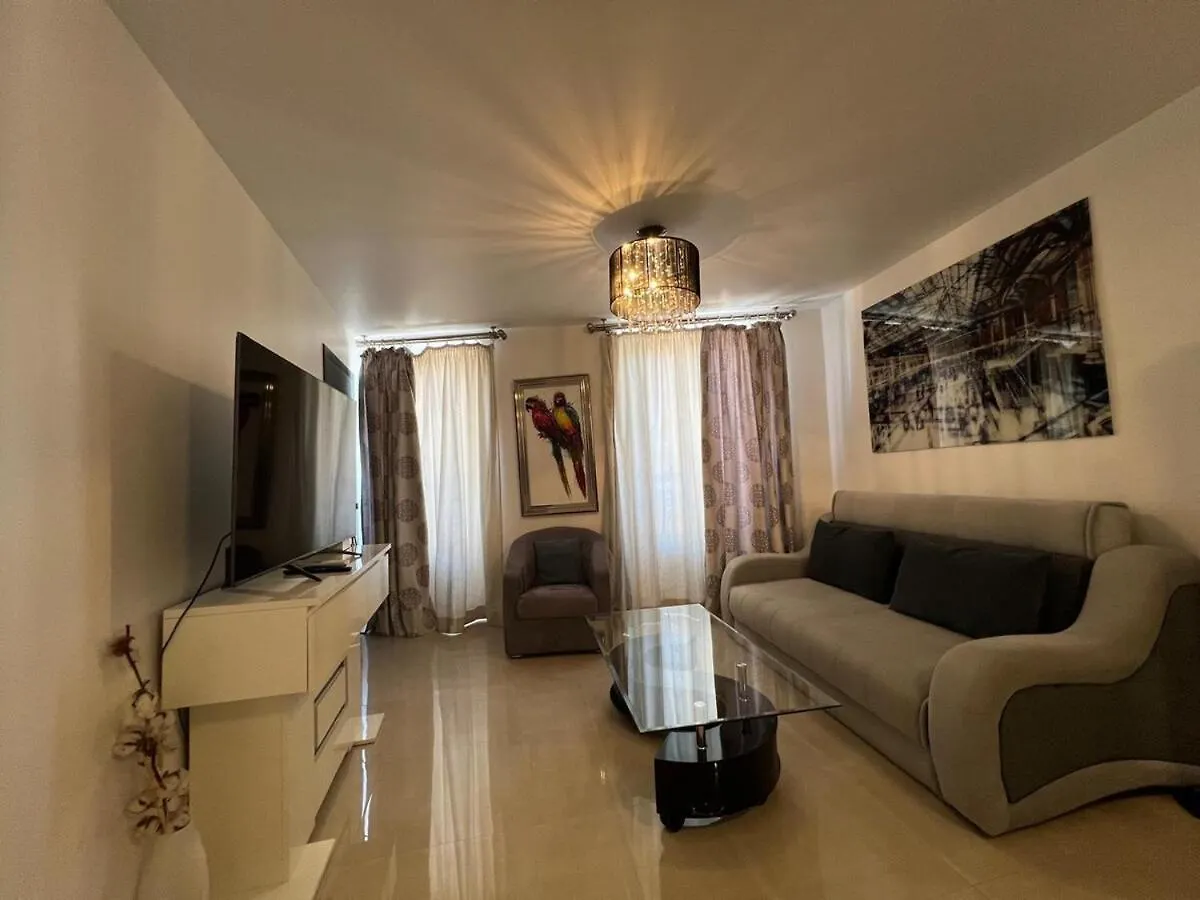 Apartment 2P Cannes Festival